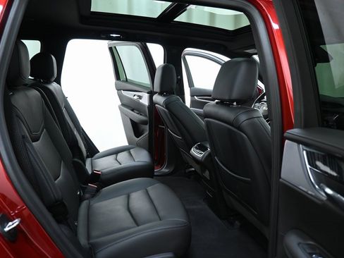 Used 2023 Cadillac XT6 Premium Luxury w/ Technology Package image 24