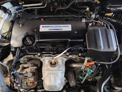 Used 2016 Honda Accord Sport image 26