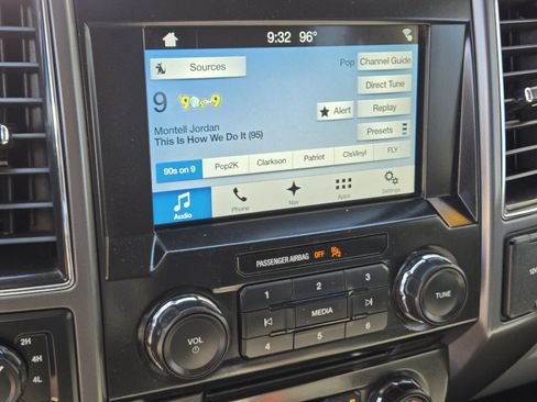 Used 2018 Ford F150 XLT w/ Equipment Group 302A Luxury AWD/4WD image 16