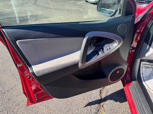 Used 2008 Toyota RAV4 Limited image 9