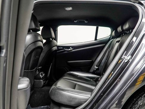 Used 2020 Kia Stinger GT-Line image 37