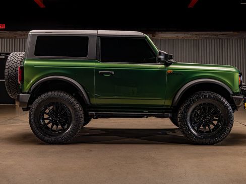 Used 2022 Ford Bronco Wildtrak image 11