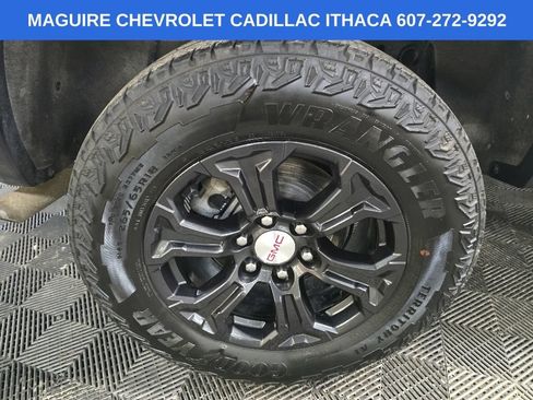 Used 2023 GMC Canyon Elevation w/ Elevation Premium Package AWD/4WD image 13