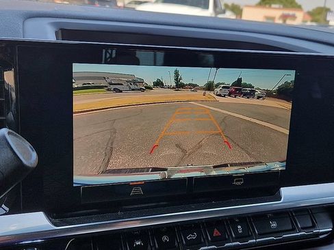 Used 2025 GMC Sierra 1500 SLT RWD image 19