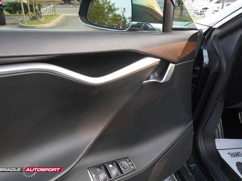 Used 2014 Tesla Model S 85 image 17