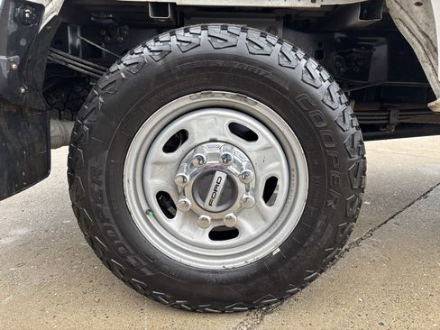 Used 2017 Ford F350 XL w/ Power Equipment Group image 13