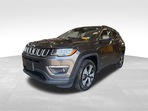 Used 2017 Jeep Compass Latitude w/ Popular Equipment Group AWD/4WD image 32