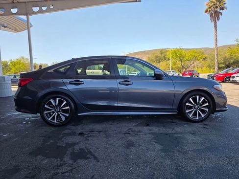 Used 2022 Honda Civic EX image 9