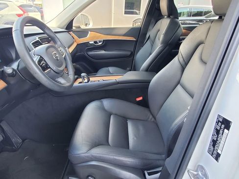 Certified 2024 Volvo XC90 B5 Plus image 17