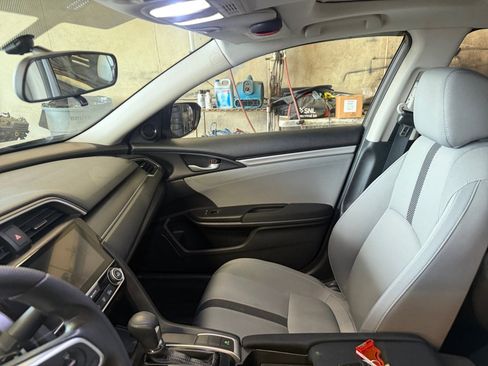 Used 2017 Honda Civic EX image 32
