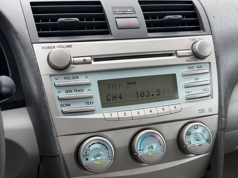 Used 2009 Toyota Camry FWD image 23