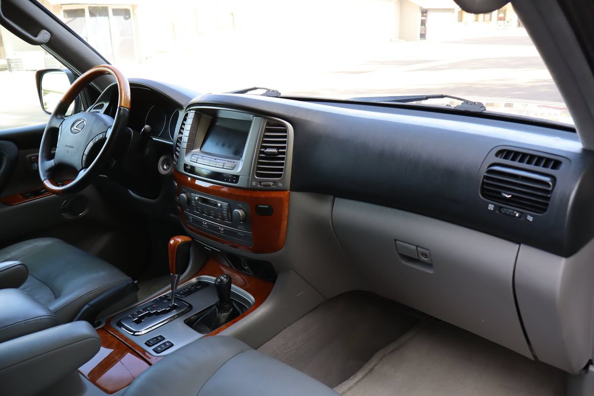 Used 2006 Lexus LX 470 4WD image 18