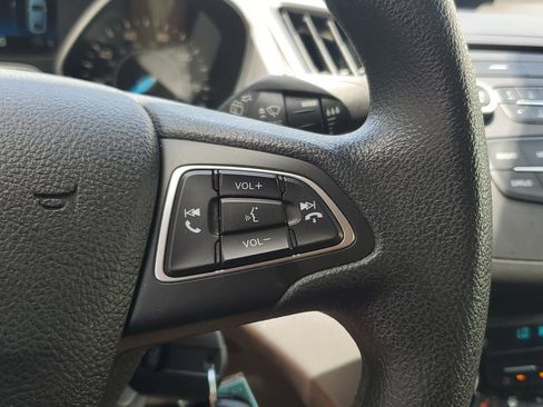 Used 2018 Ford Escape SE FWD image 24