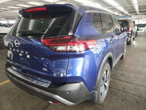 Used 2023 Nissan Rogue SL w/ SL Premium Package FWD image 2
