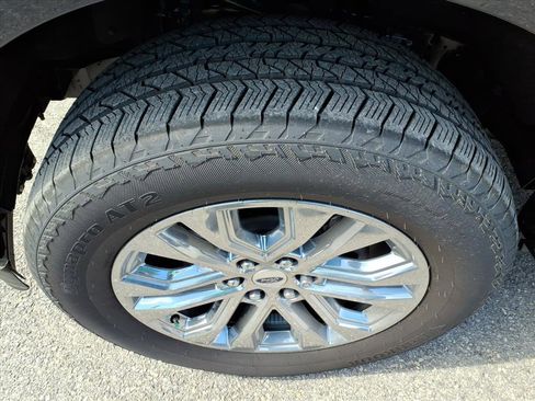 Used 2025 Ford F150 Lariat w/ Equipment Group 502A High AWD/4WD image 11