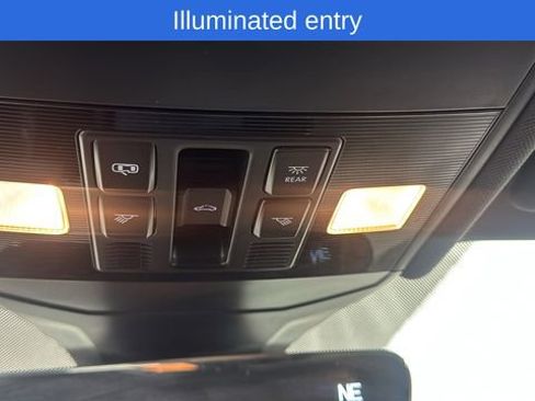 Used 2025 Volkswagen Jetta GLI Autobahn FWD image 29