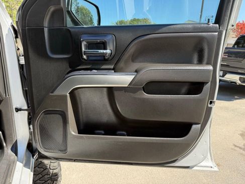 Used 2018 Chevrolet Silverado 1500 LT image 23