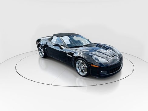 Used 2013 Chevrolet Corvette Grand Sport w/ 3LT Preferred Equipment Group RWD image 2