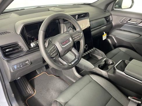 New 2026 GMC Terrain AT4 AWD/4WD image 3