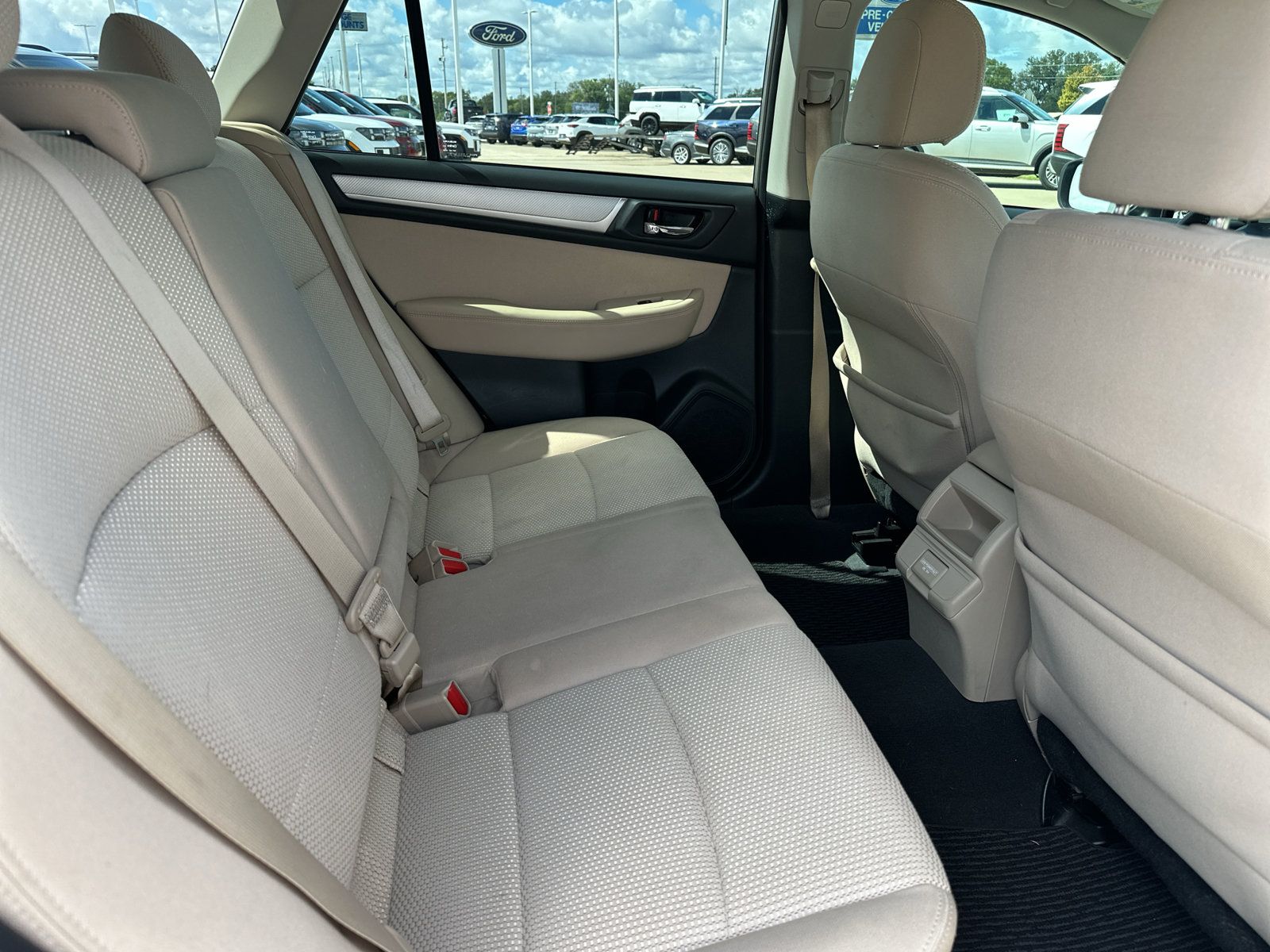 Used 2018 Subaru Outback 2.5i Premium AWD/4WD image 4
