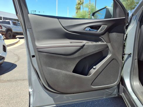 Used 2024 Chevrolet Equinox RS FWD image 18