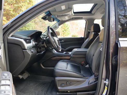 Used 2018 Chevrolet Tahoe LT image 23