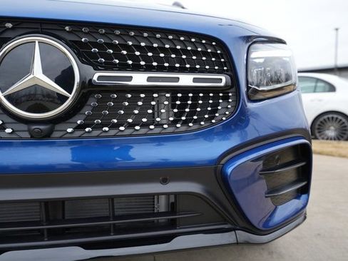 Certified 2026 Mercedes-Benz GLB 250 4MATIC image 11