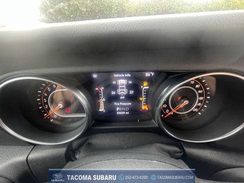 Used 2020 Jeep Wrangler Unlimited Sahara w/ Uconnect 4C Nav & Sound Group AWD/4WD image 14