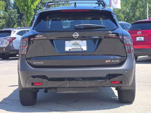 Used 2026 Nissan Kicks SR w/ Cold Weather Package AWD/4WD image 14