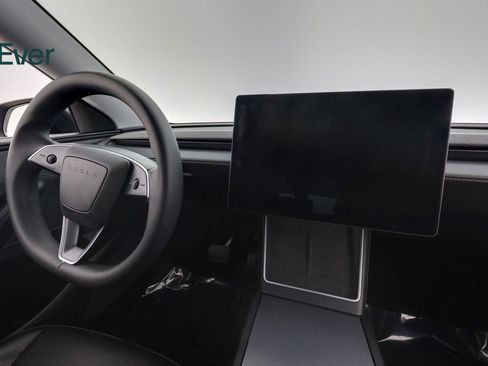 Used 2026 Tesla Model Y Long Range RWD image 25