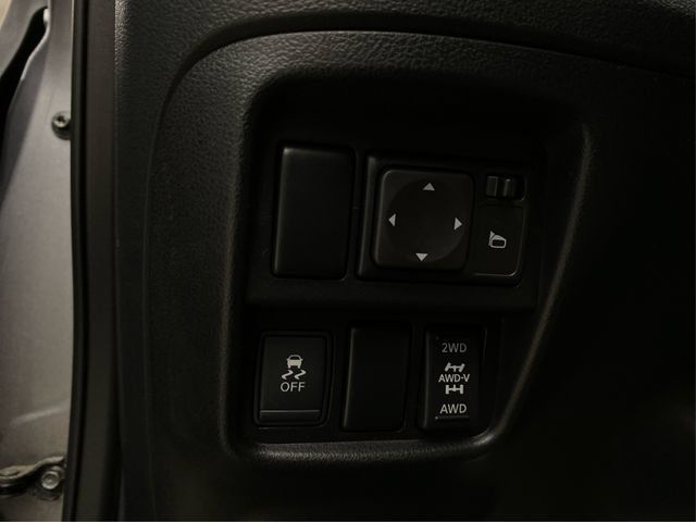 Used 2014 Nissan Juke SL AWD/4WD image 24