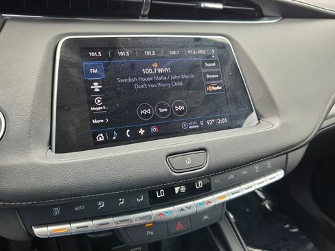 Used 2023 Cadillac XT4 Premium Luxury FWD image 18