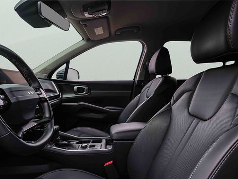 Certified 2026 Kia Sorento S FWD image 9