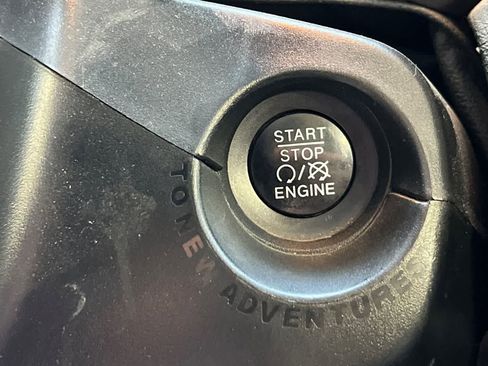 Used 2017 Jeep Renegade Sport w/ Power & Air Group AWD/4WD image 23