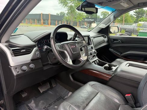 Used 2018 GMC Yukon XL SLT w/ Open Road Package AWD/4WD image 10