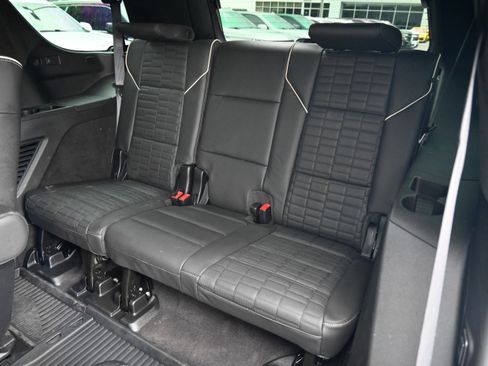 Used 2026 Cadillac Escalade V w/ LPO, ONYX Package AWD/4WD image 29