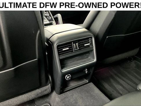 Used 2023 Porsche Cayenne AWD/4WD image 30
