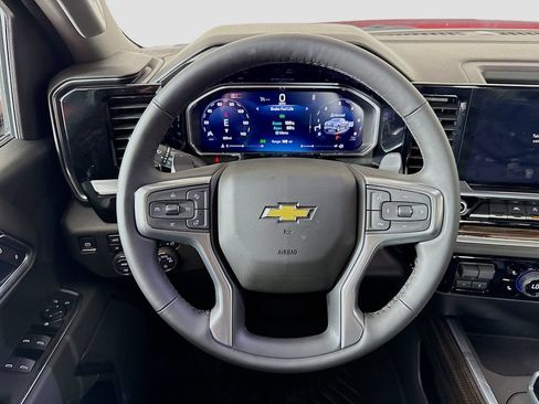 New 2026 Chevrolet Silverado 1500 LT w/ Z71 Off-Road Package AWD/4WD image 11