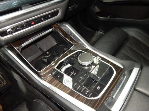 Used 2025 BMW X6 xDrive40i image 23