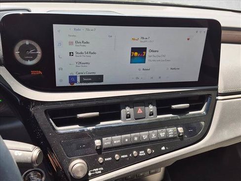 Used 2025 Lexus ES 350 w/ Premium Package FWD image 8
