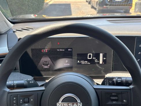 Used 2026 Nissan Kicks SV w/ Cold Weather Package FWD image 39