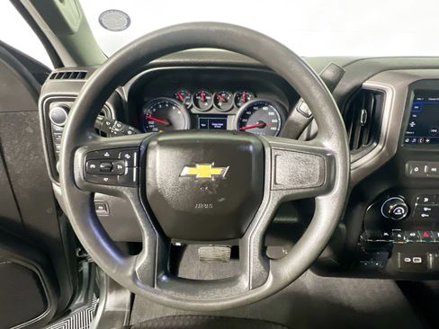 Used 2023 Chevrolet Silverado 1500 Custom image 17