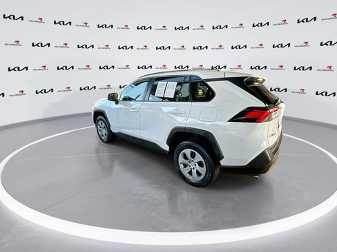 Used 2020 Toyota RAV4 LE image 6