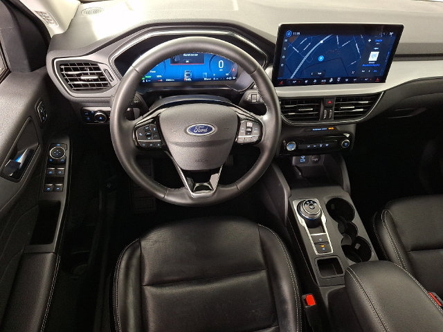 Used 2023 Ford Escape Platinum AWD/4WD image 2