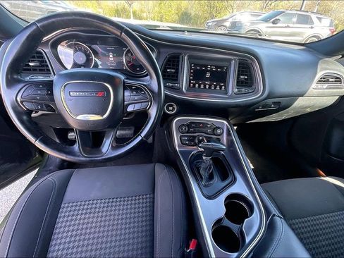 Used 2018 Dodge Challenger SXT RWD image 14