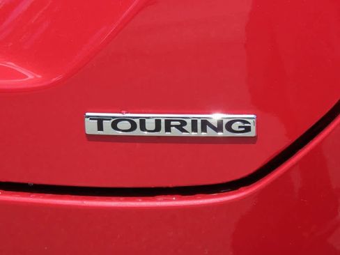 New 2025 Honda Pilot Touring image 7