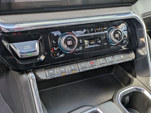 Used 2024 GMC Sierra 1500 Denali image 25