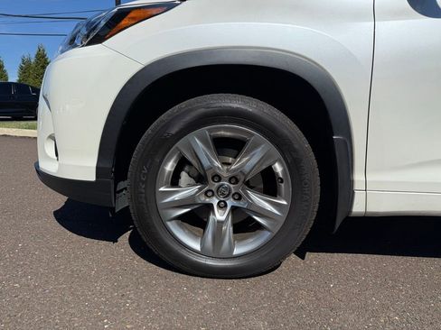 Used 2019 Toyota Highlander Limited image 7