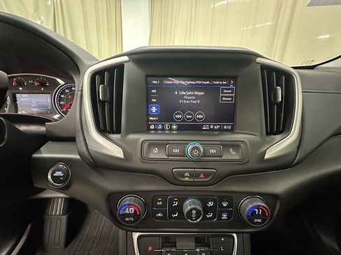 Used 2024 GMC Terrain SLE w/ Driver Convenience Package AWD/4WD image 24
