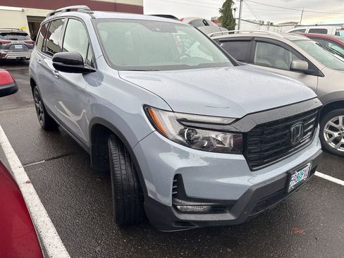 Used 2024 Honda Passport Black Edition image 2
